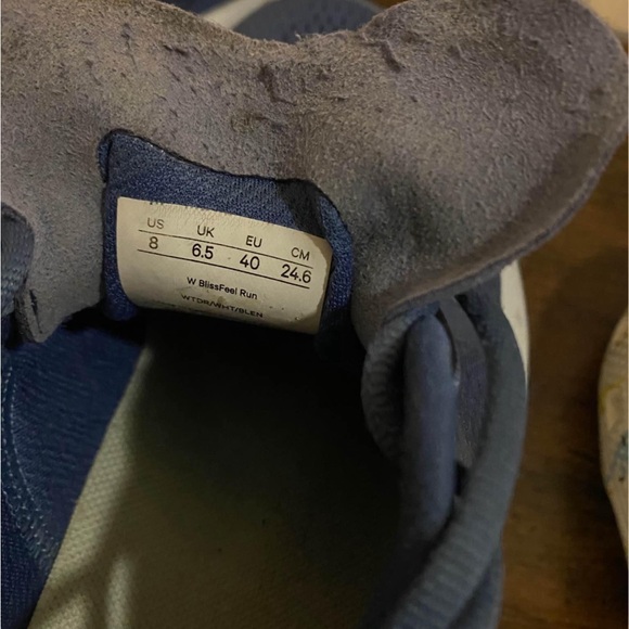 Lululemon bliss feel running shoe size 8 - Picture 4 of 4